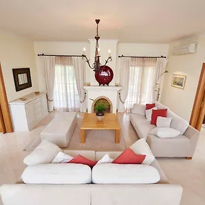 https://martinhal-quinta.hotelaalgarve.com